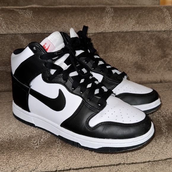 Nike Size 6.5 Black and White High Tops - Picture 2 of 6